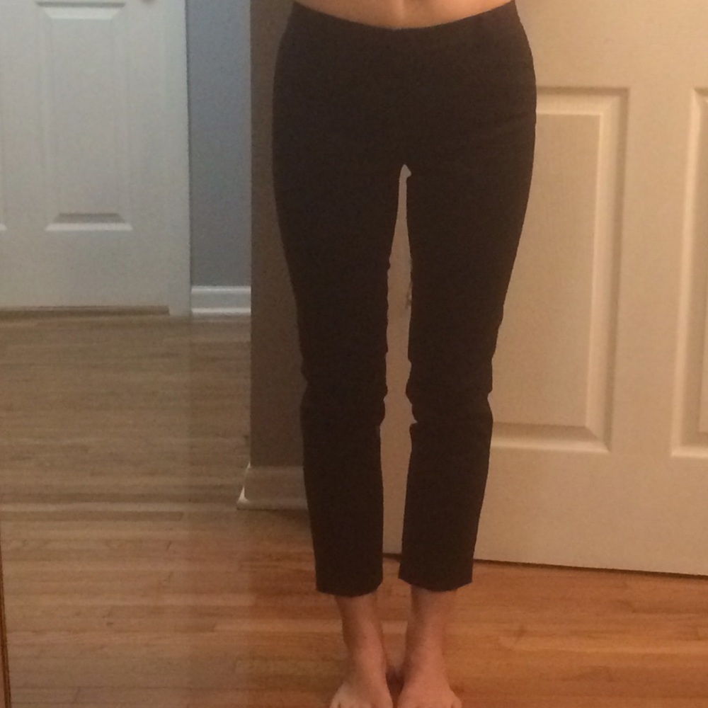 Classy Club Monaco Capris