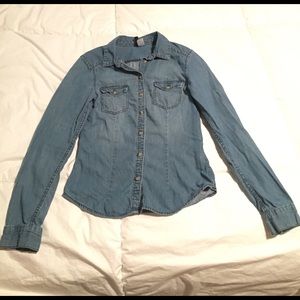 Women's chambray denim H&M button up shirt