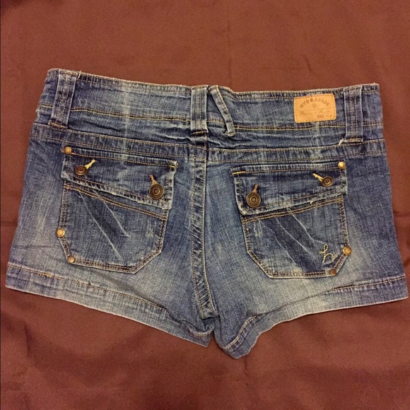 Hydraulic brand shorts - Picture 2 of 2