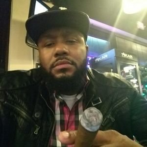 Meet your Posher, Carlyle