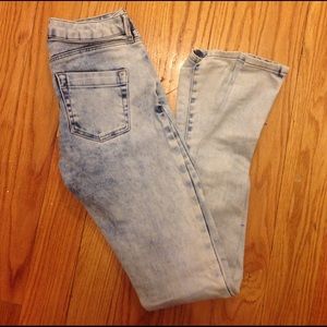 Acid wash jeans