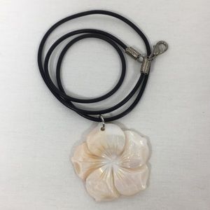 Carved Shell Choker Necklace