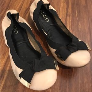 Aldo Nude/Black Ballet Flats