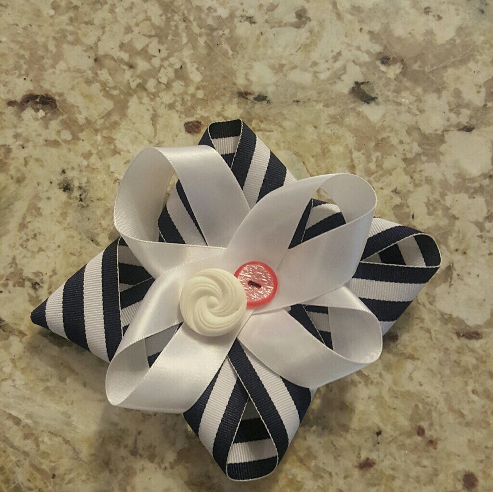 Hair bow