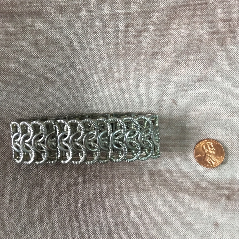 Macy's Brand - Stretchy Silver Vracelet