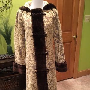 Anthropoligie Elevenses long tapestry jacket