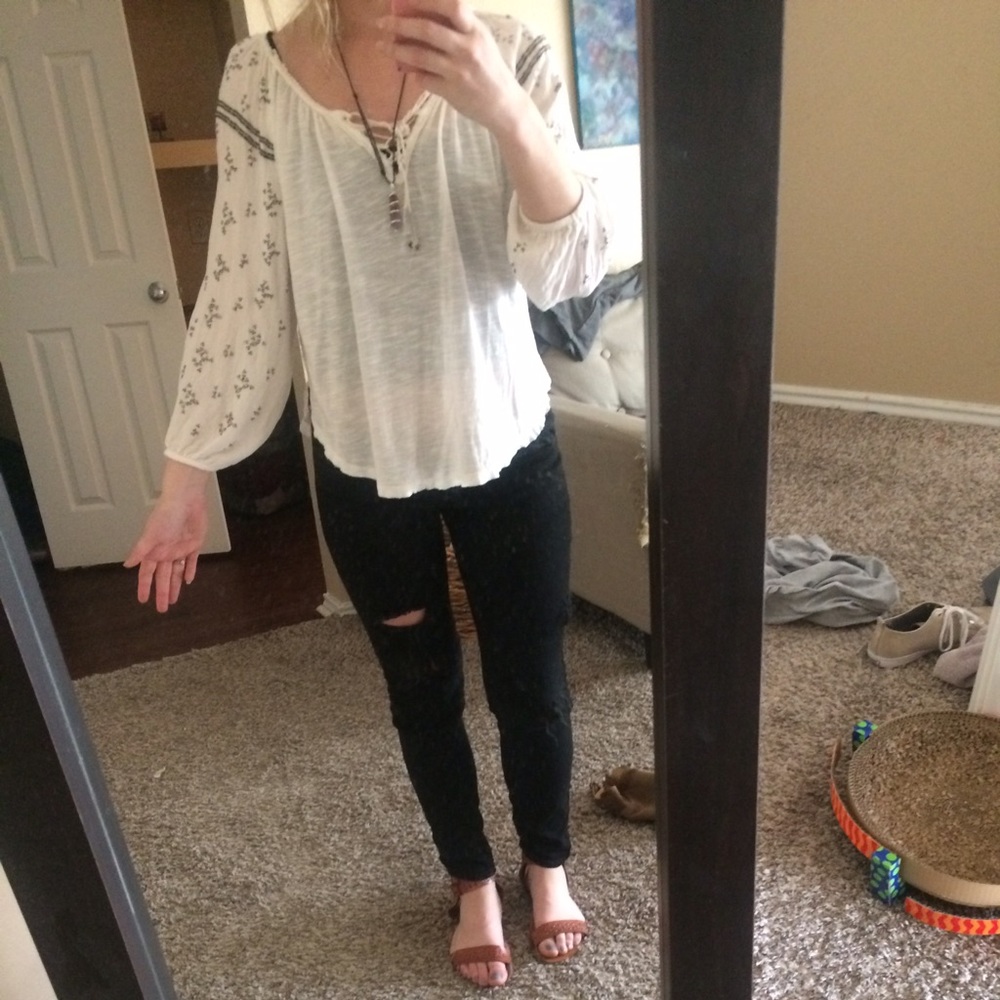 Top - Picture 1 of 2