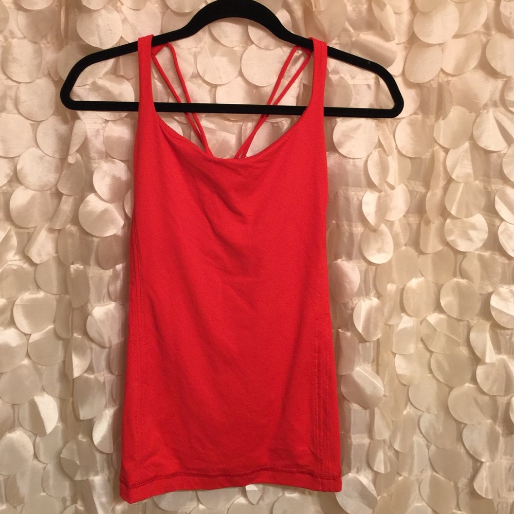 Red lululemon tank