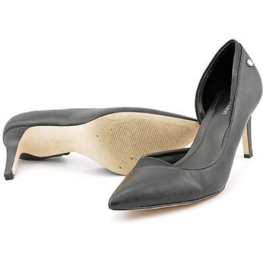 Calvin Klein Brydie pumps 9.5M