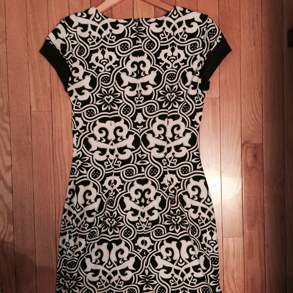 Cache shift dress - Picture 2 of 3
