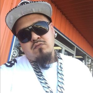 Meet your Posher, Lee