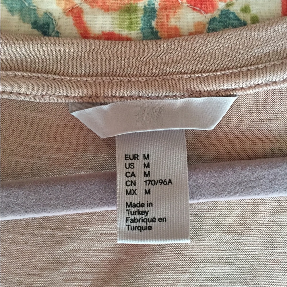 H&M Top - Picture 2 of 3