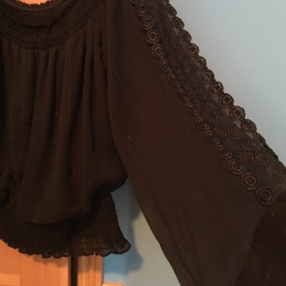 Xoxo flowing sleeve top - Picture 2 of 4