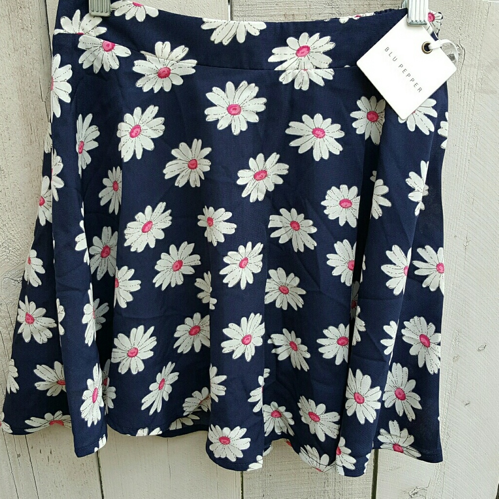 Blu Pepper Blue Floral Skirt NWT Junior's