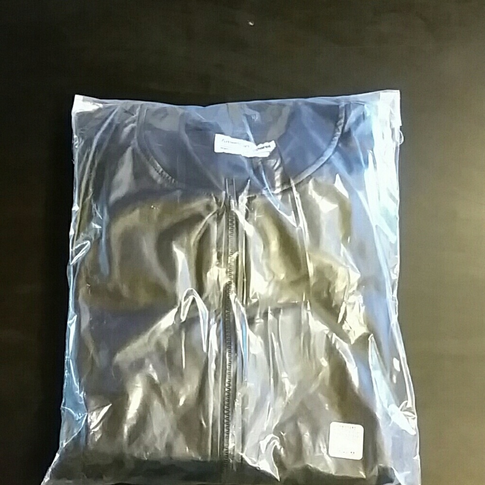 Day Jacket - Picture 2 of 5