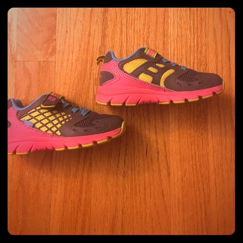 💕💕Adorbs multi-color lil gals sneakers 👟!!