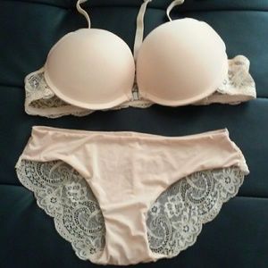 Weekend Flash sale!!!. Sexy bra and panty set