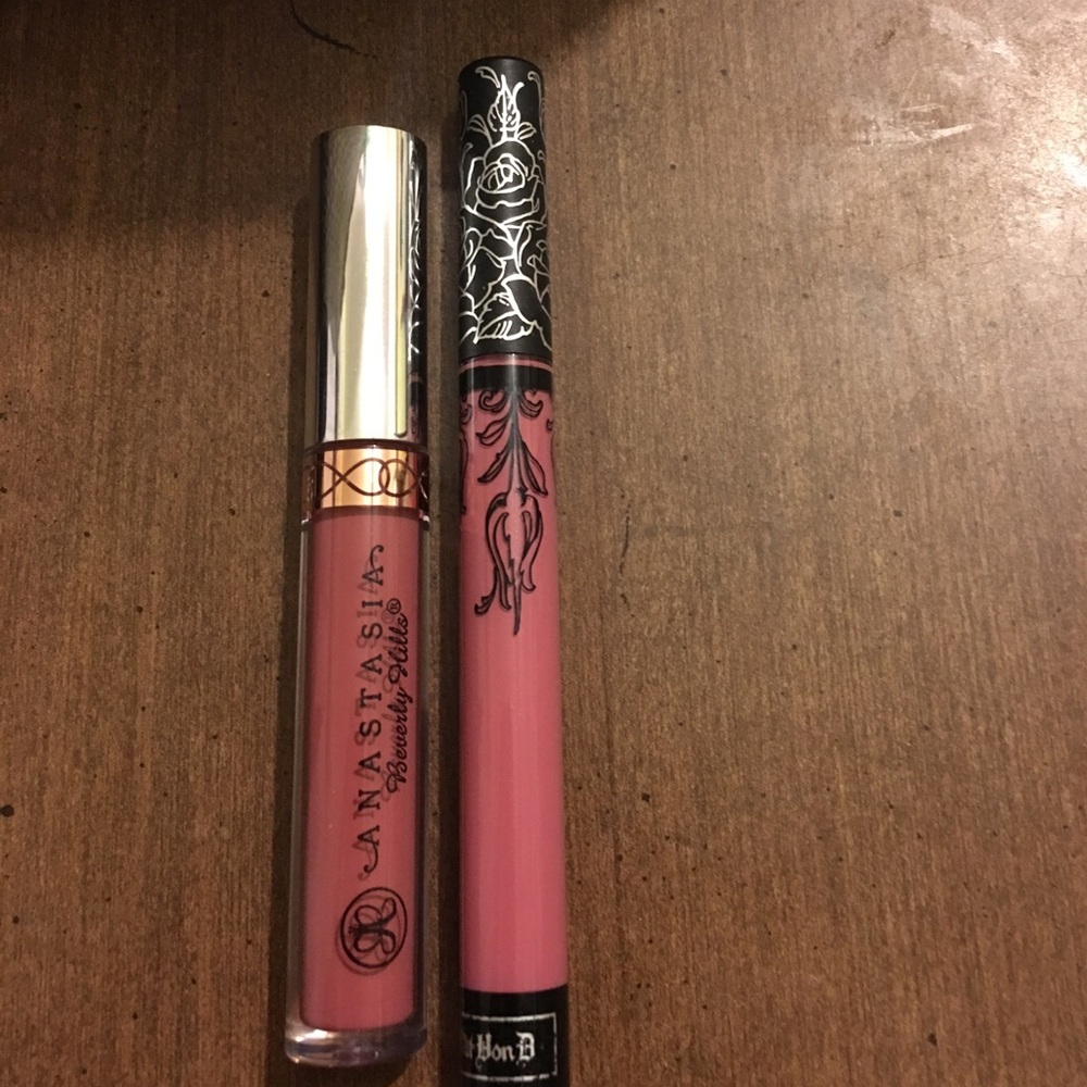 Kat Von D- Lovesick. ABH- Dusty Rose