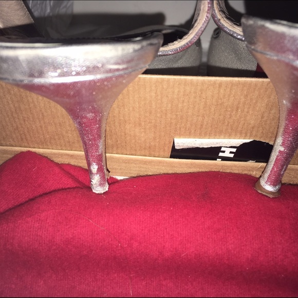 **UNAVAILABLE**
christian louboutin CANVAS slingbacks - Picture 2 of 7