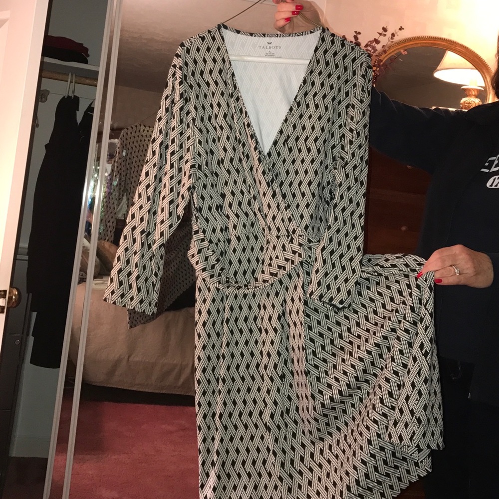 Patterned dress - Picture 3 of 3