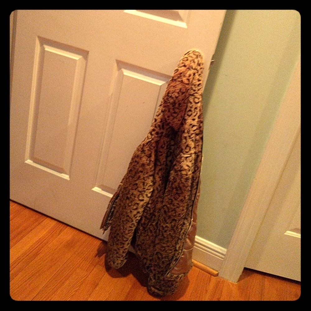 Pretty cheetah print winter jacket