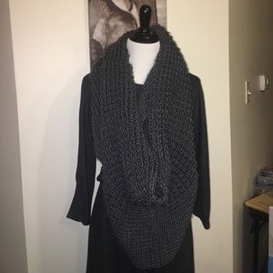 Chunky grey scarf