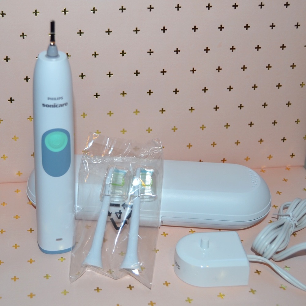 Philips Sonicare Series 2 Toothbrush w/ Case