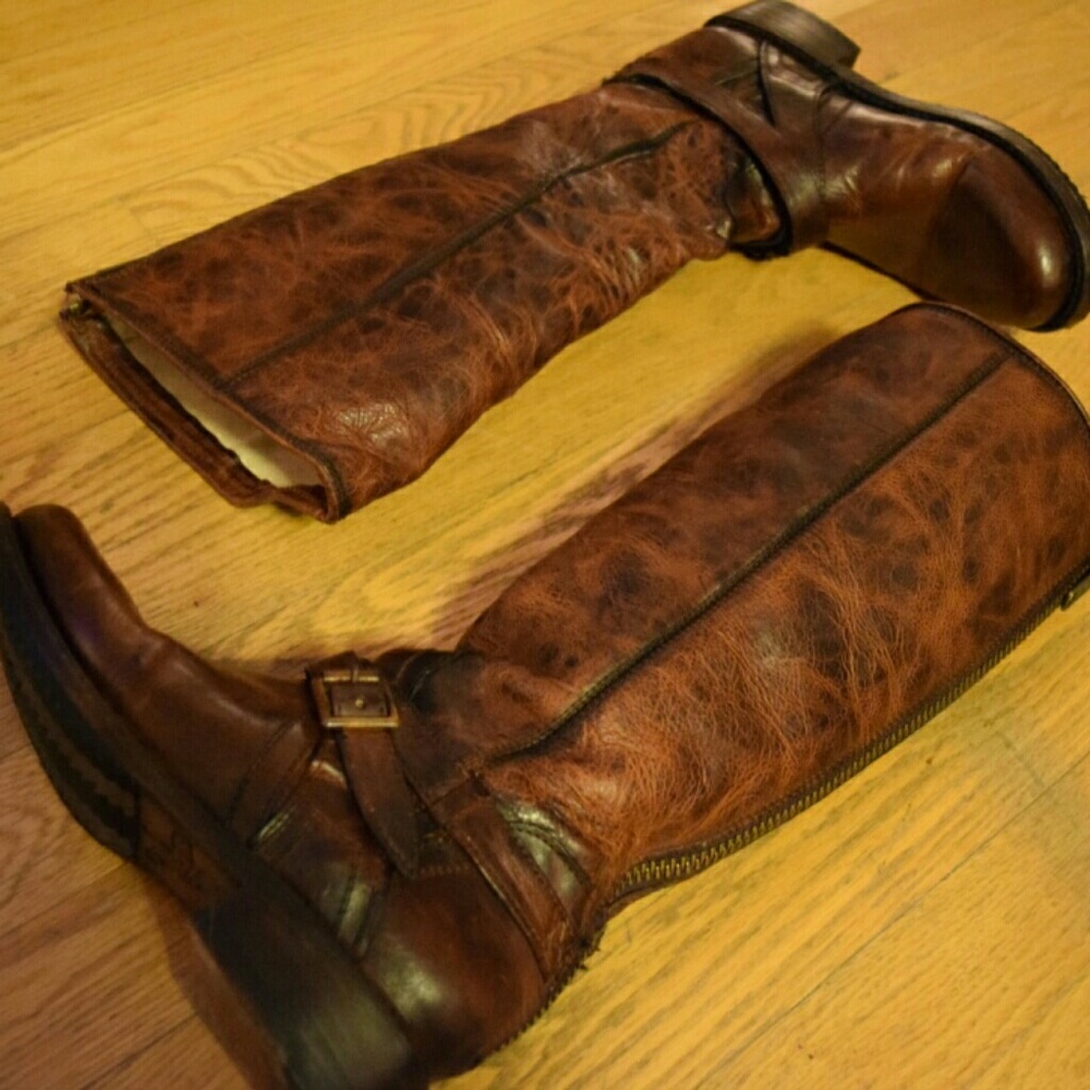Brown leather Freebird boots