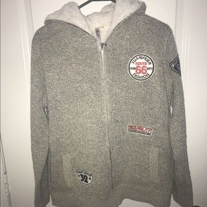 Sweater with patches and fur inside