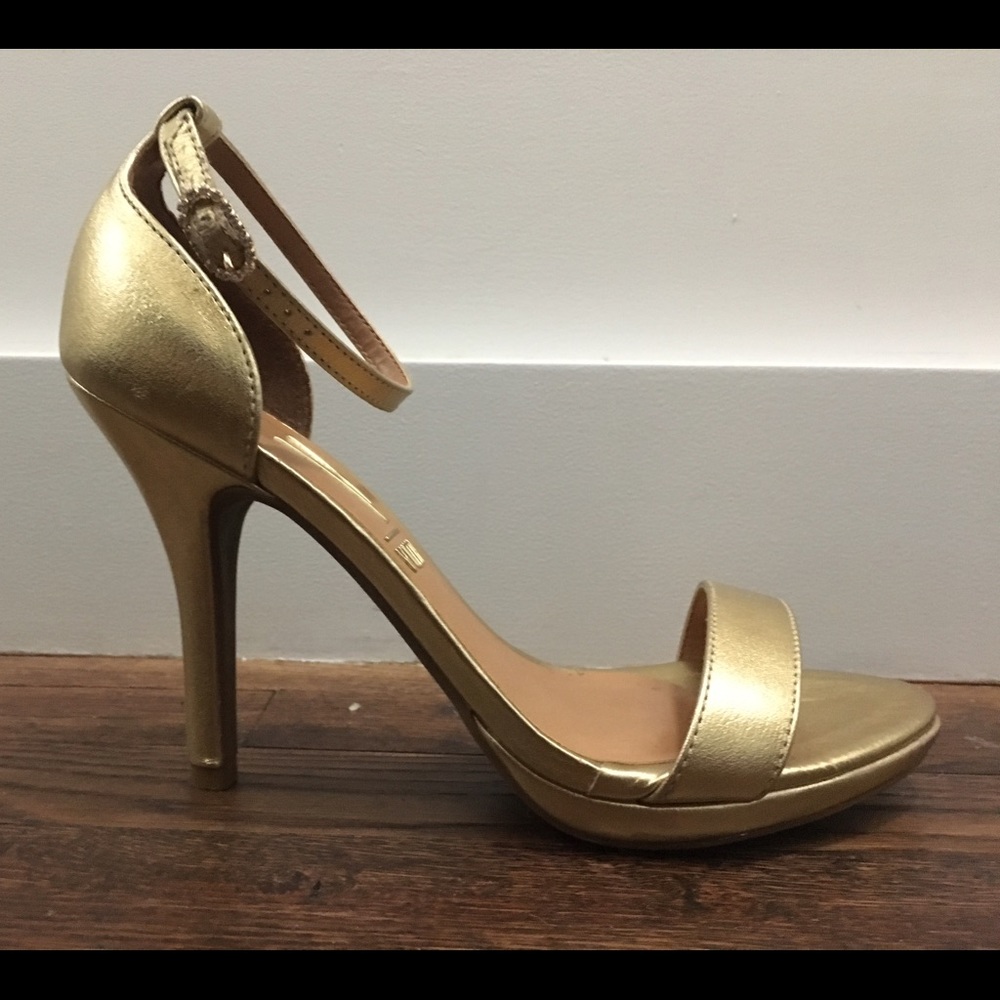 Vizzano gold heels