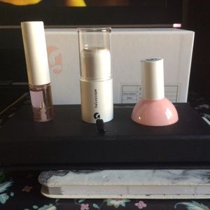 Brand new glossier limited edition set