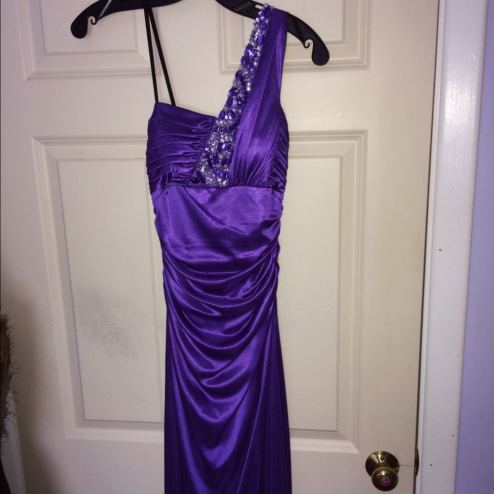 PROM 💅🏽💜 - Picture 5 of 6