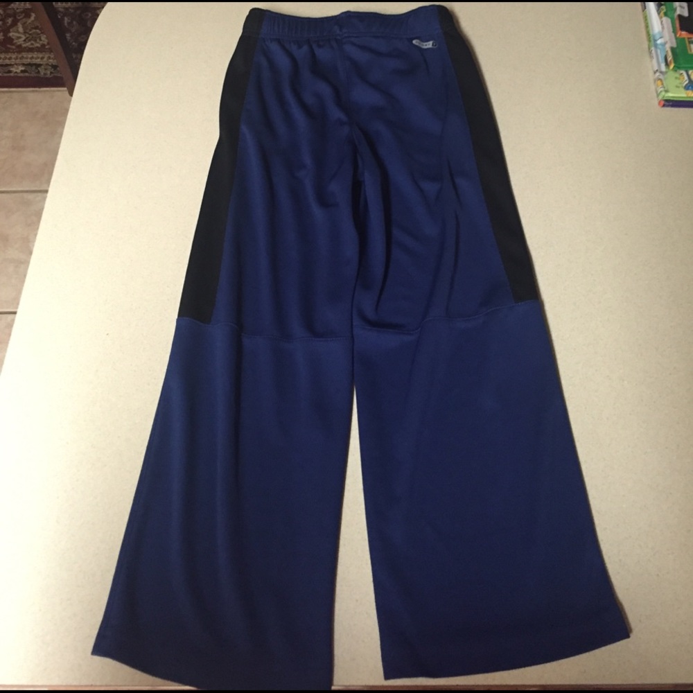 Boys Old Navy Active Pants (go-dry mesh)