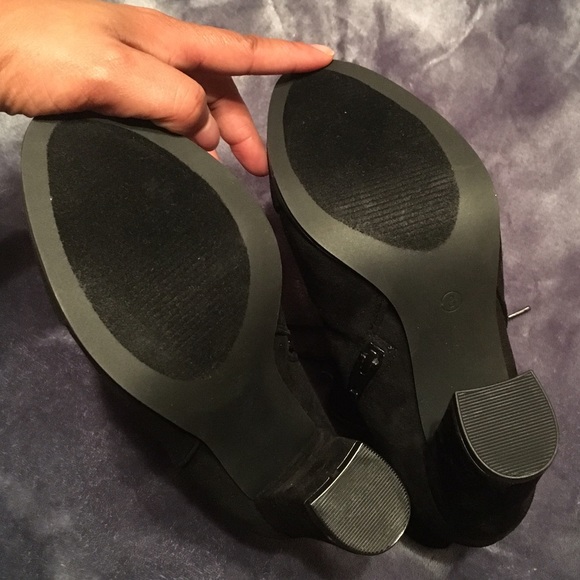 Booties - S8 - Picture 2 of 4