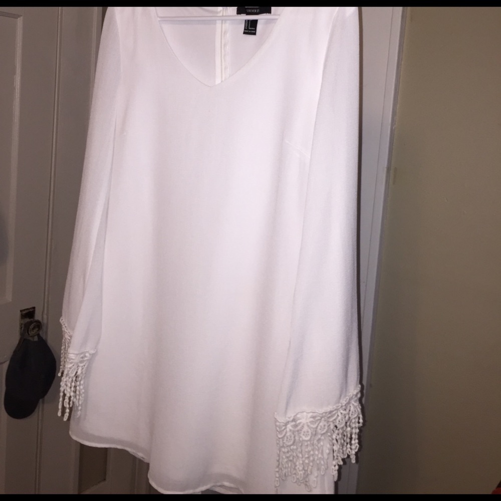 White fringe long sleeve dress!
