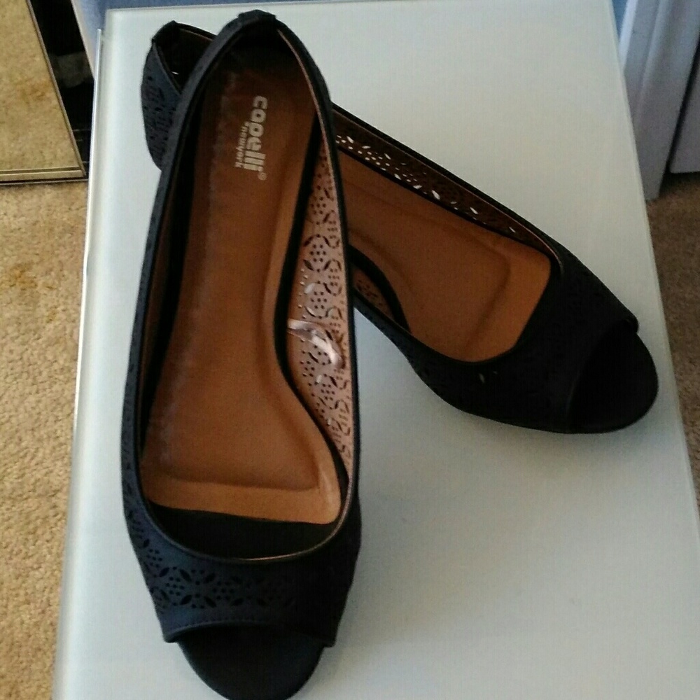 Black peep toe wedges