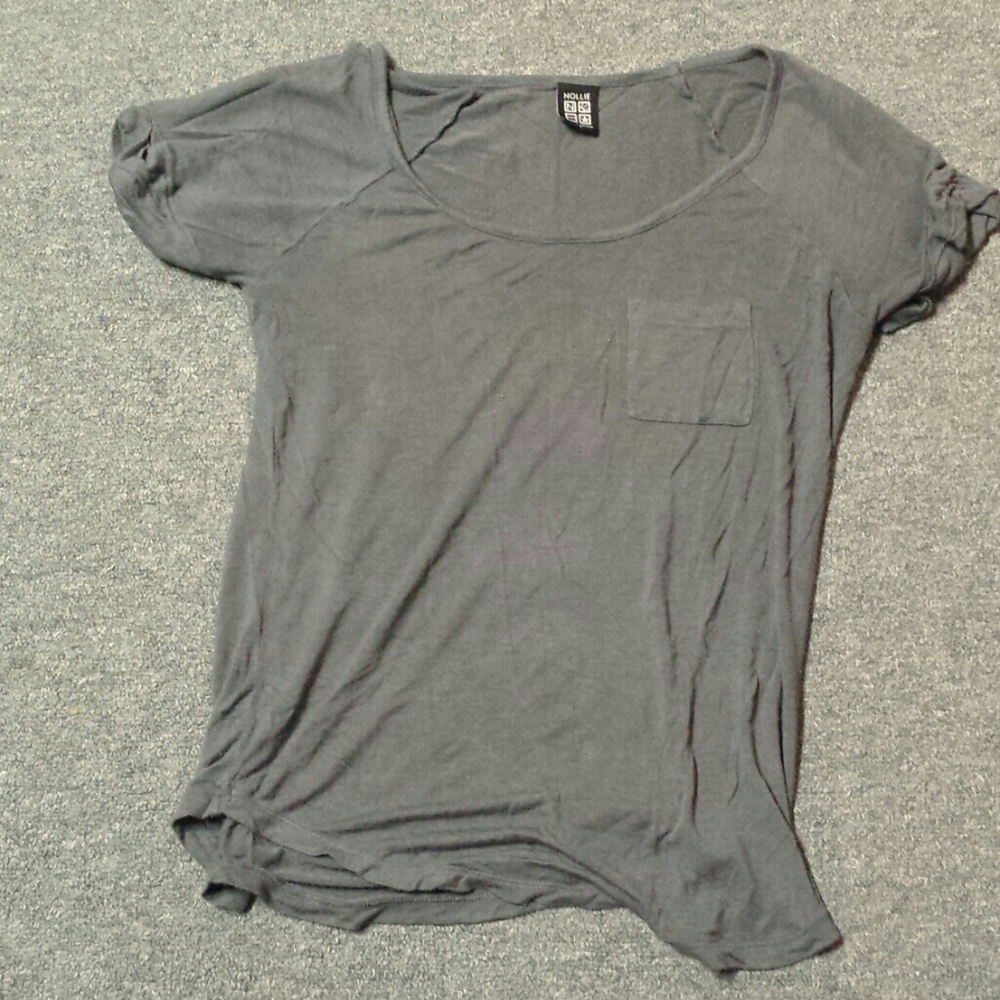 Grey loose short sleeve shirt