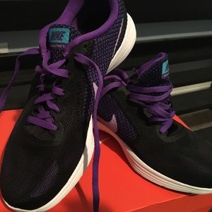 Nike Revolution 3