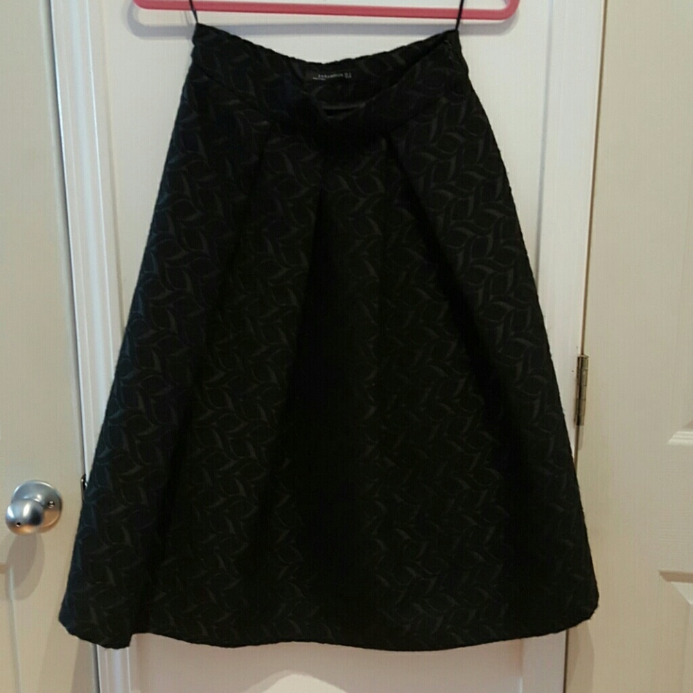 Zara midi flared black skirt