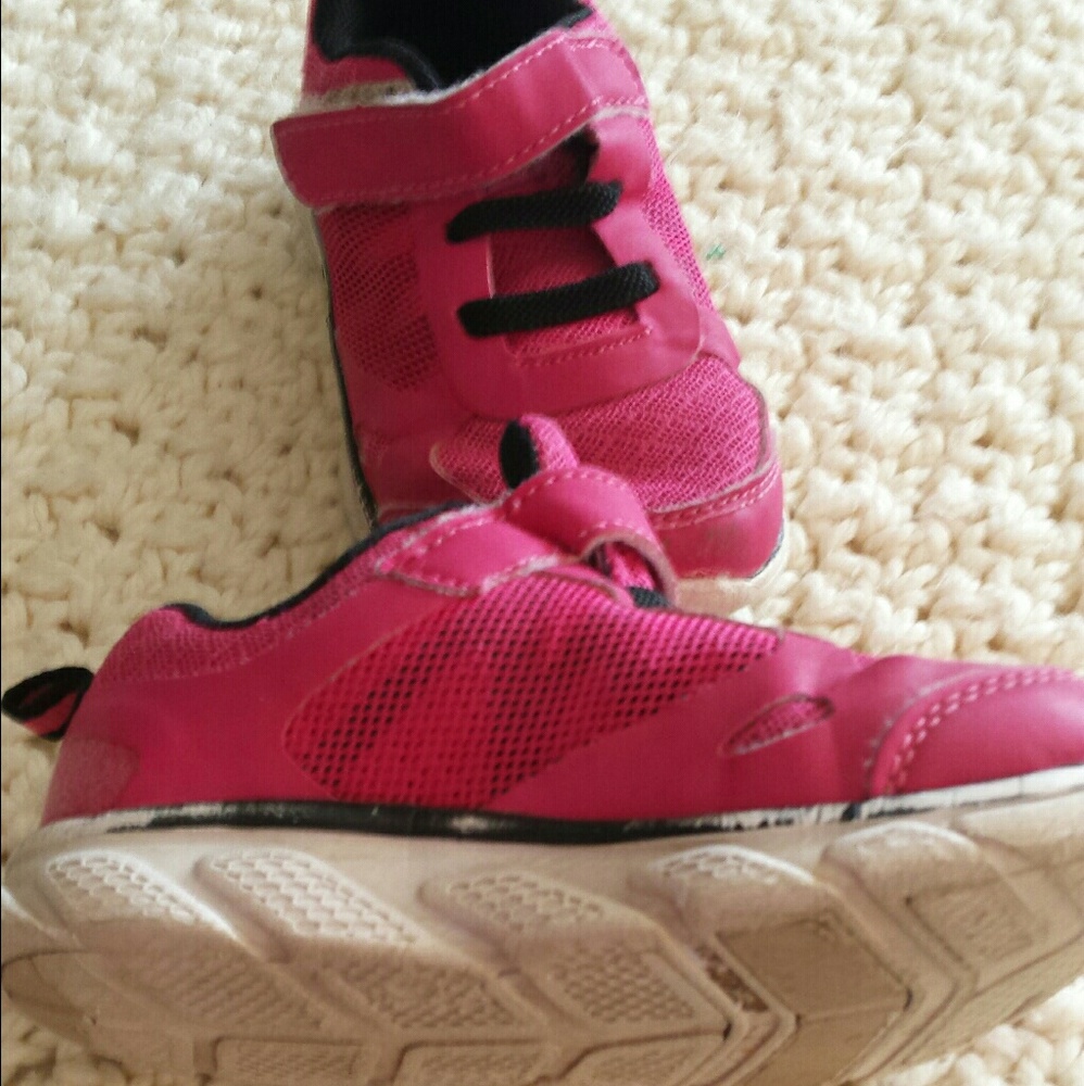 Pink sneakers - Picture 2 of 2