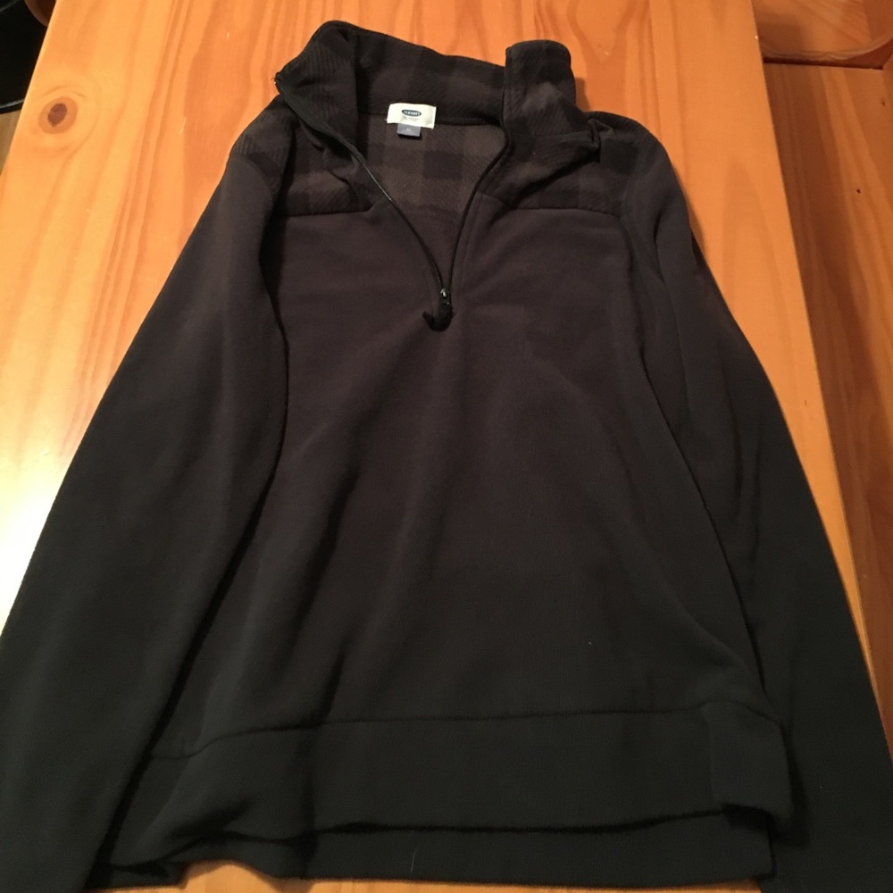 Black performance fleece