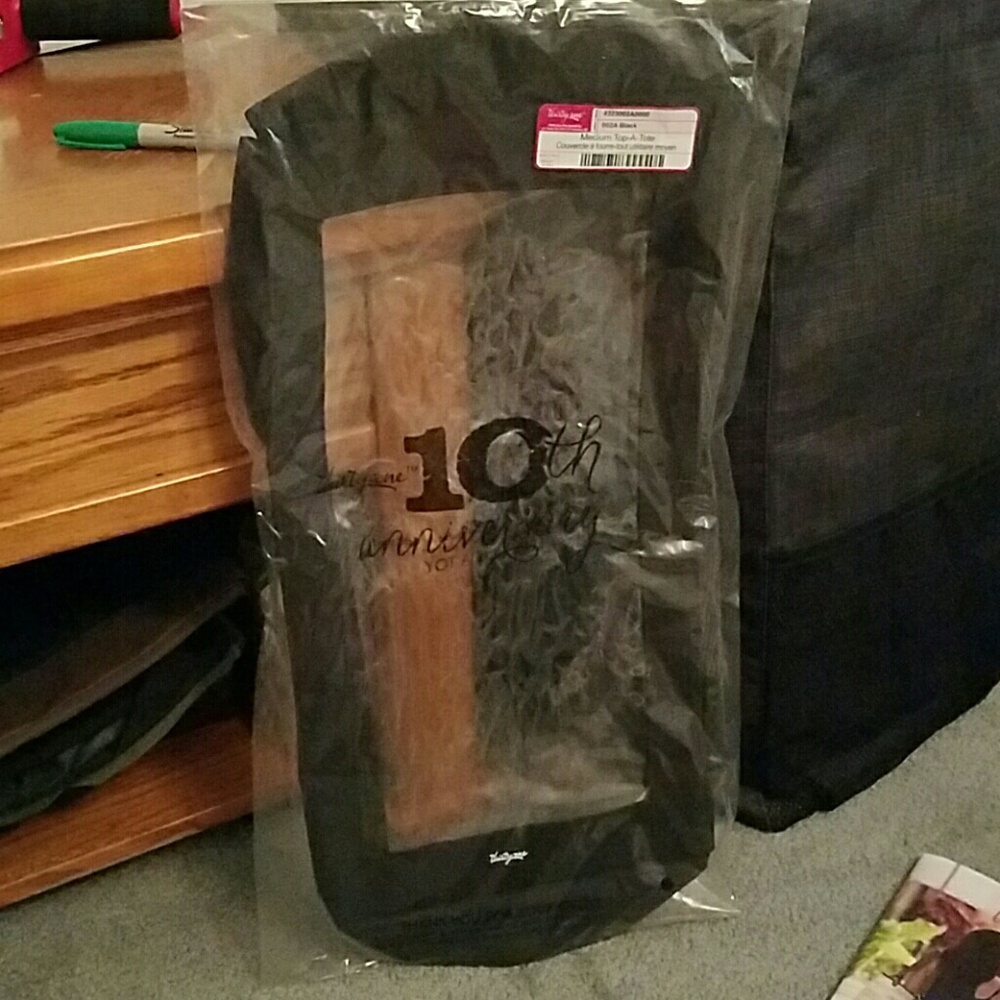 THIRTY-ONE Medium Top-A-Tote