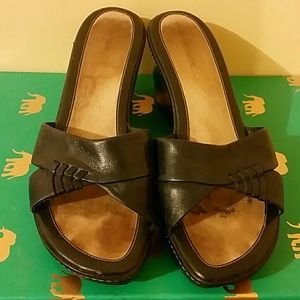 Liz Claiborne Navy Blue Wedge Heel Sandals 8