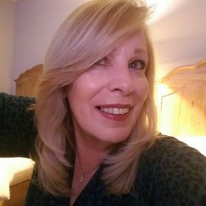 Meet your Posher, Pamela