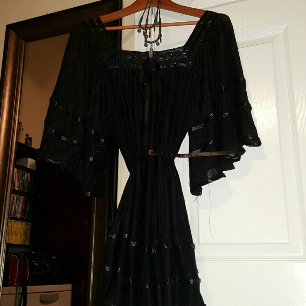 ❌SOLD❌Beautiful dresses purchased in Florida