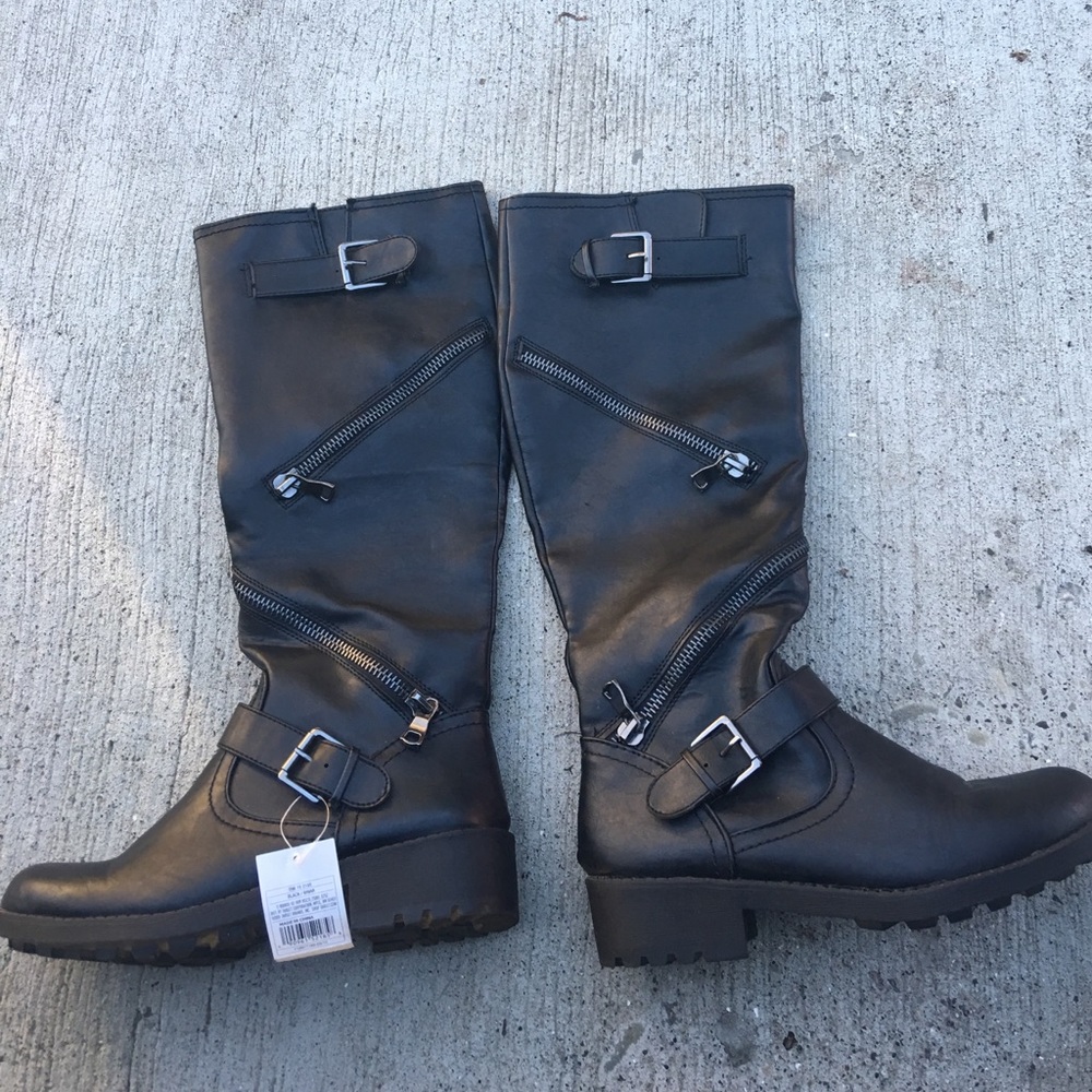 Black boots