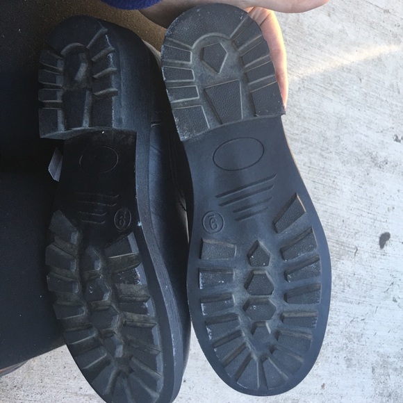 Black boots - Picture 4 of 4