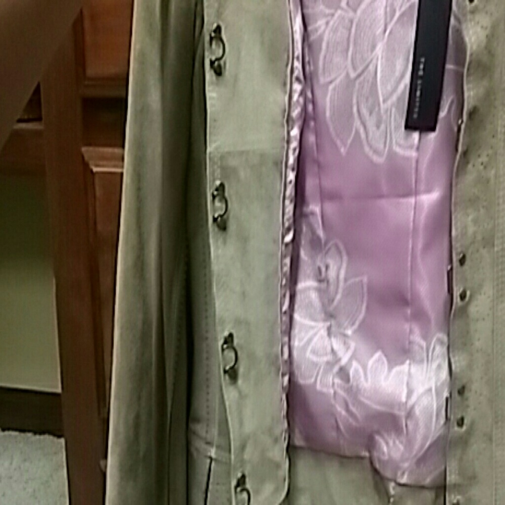 Jacket - Picture 3 of 4