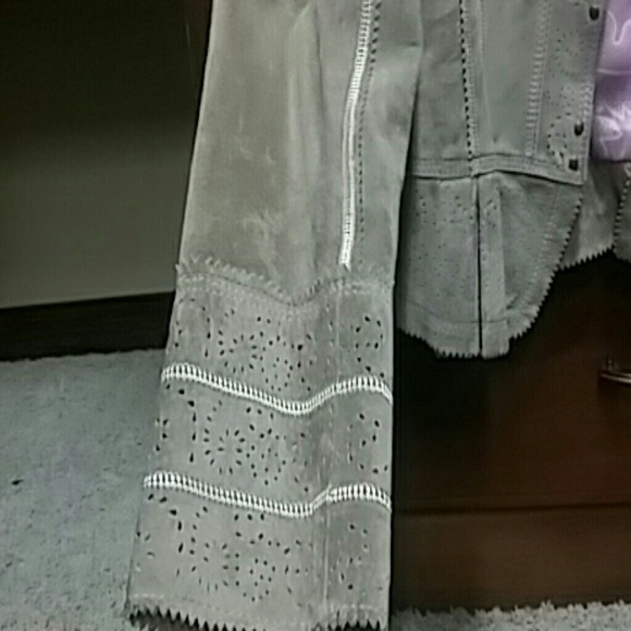 Jacket - Picture 2 of 4