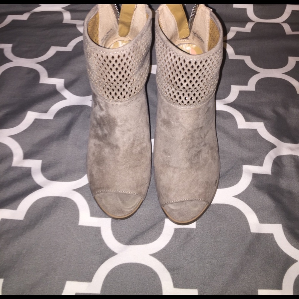 FINAL SALE ✨ Suede Booties